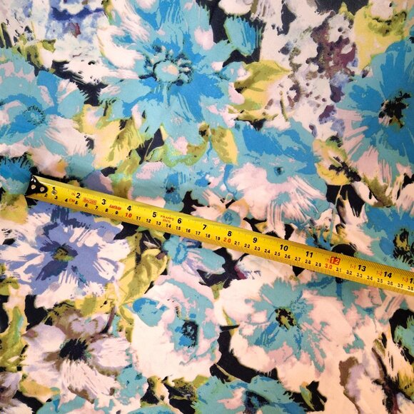 Fabric - Sheer Flowing Chiffon Aqua Floral Print, One Piece, 1.1yd x 60in - Picture 9 of 9
